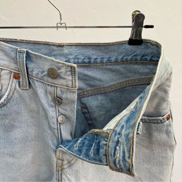 Levi’s button front denim cutoffs - Picture 3 of 4